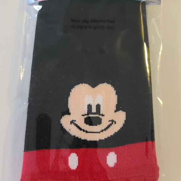 Disney Mickey Mouse No-Show Socks with Non-Slip Silicone Pad - Picture 3 of 3